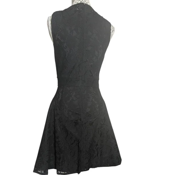 Zac Poison Z Spoke Black Lace Dress - Picture 2 of 13
